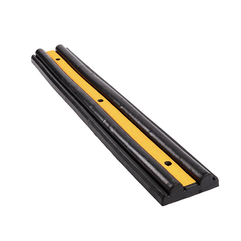 PS041 Eckschutz aus Gummi