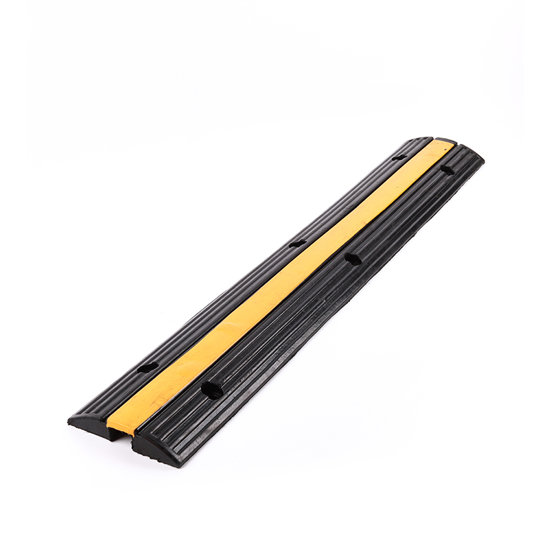 SH028 Gummi-Kabelschutz